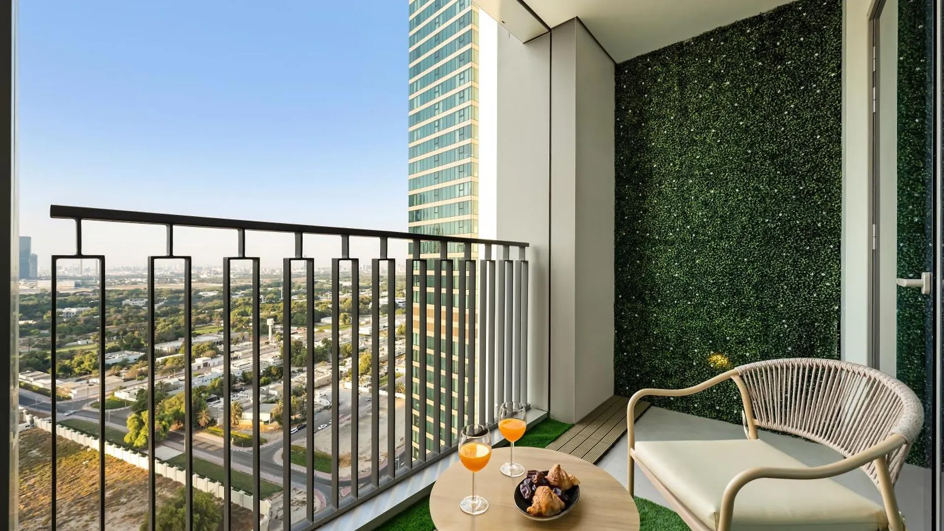 アパート Terrahome Downtown Views 2 Walk To Dubai Mall アラブ首長国連邦